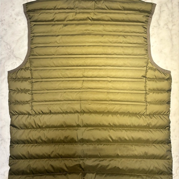 Columbia Olive Puffer Vest - Picture 5 of 5